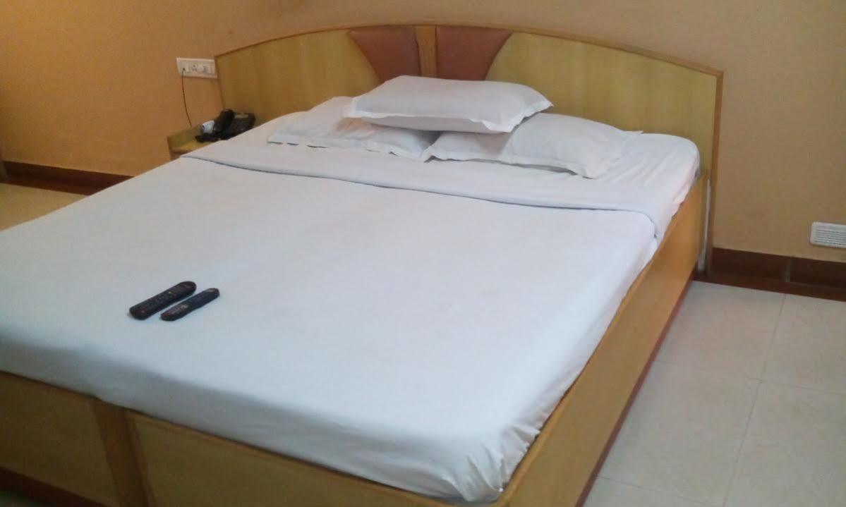 Oyo 331 Hotel Skanda Shelters Bengaluru Kültér fotó